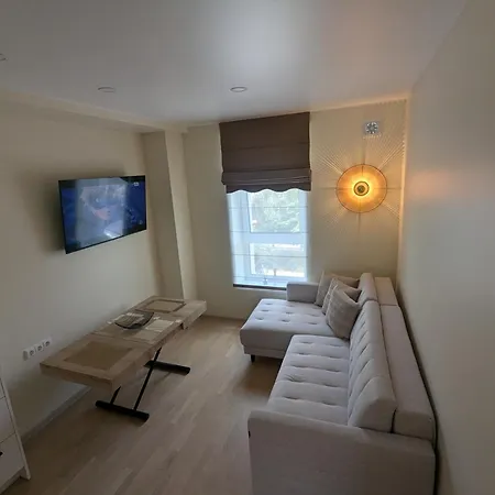 Luxury With Pool Apartment