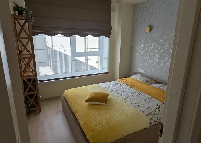 Luxury With Pool Apartment *