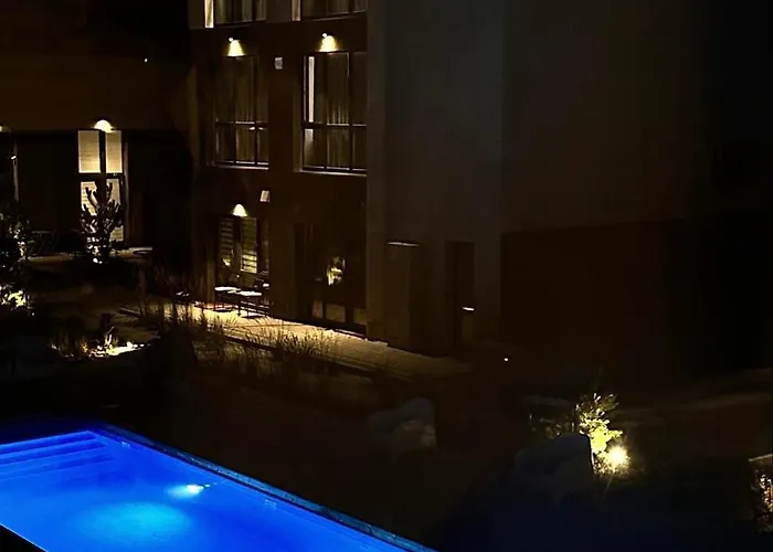 Luxury With Pool Apartment